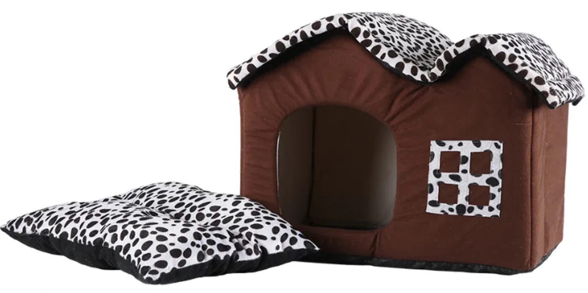 101 Dalmatian Style Double Topped Dog House