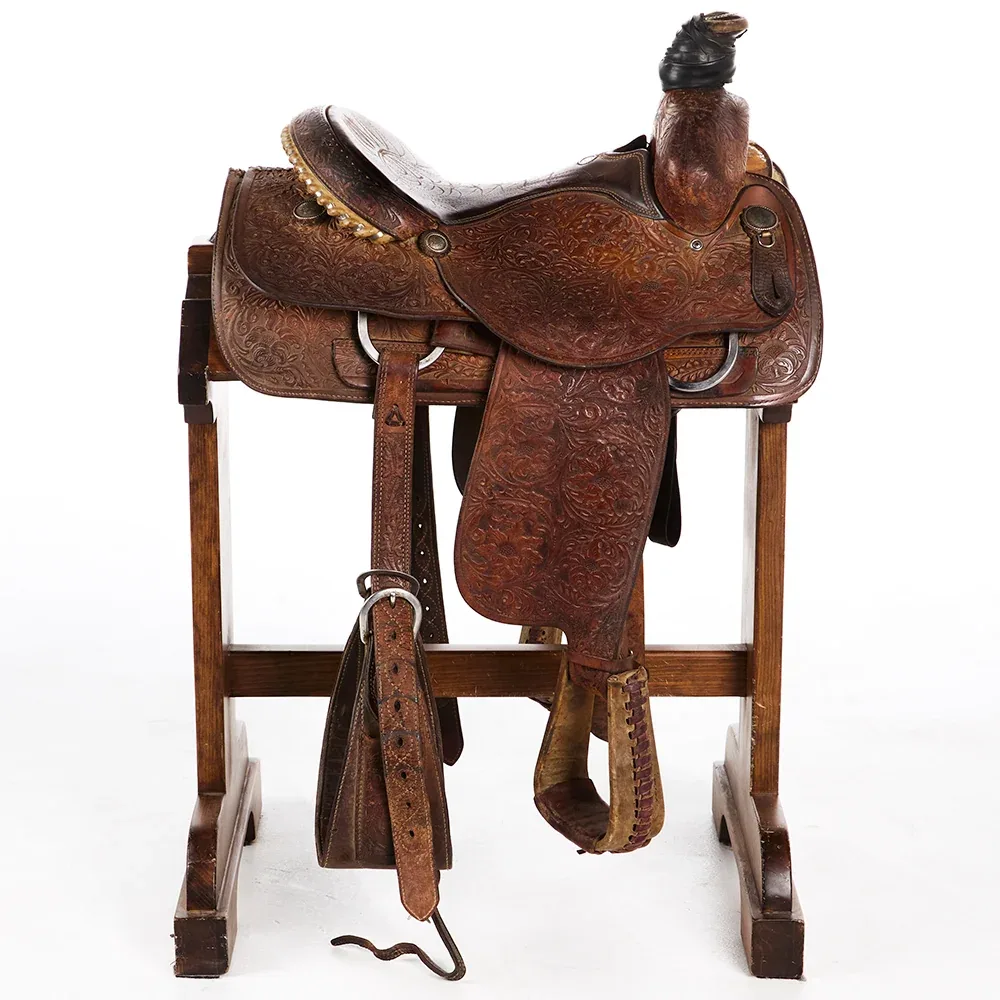 Bill Mcdonald Used 15in Full Basket Stamp Team Roper with Smooth Quilted Seat - Image 2