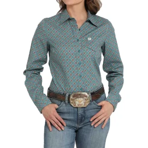 Cinch Women's Blue Printed Button Down