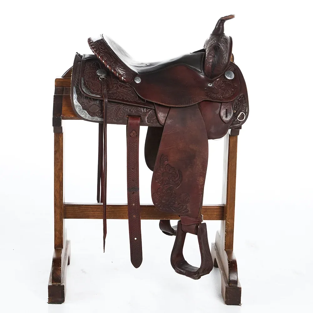 Circle Y Saddlery Used 15.5in Acorn Tooling with Silver Trail Saddle - Image 2