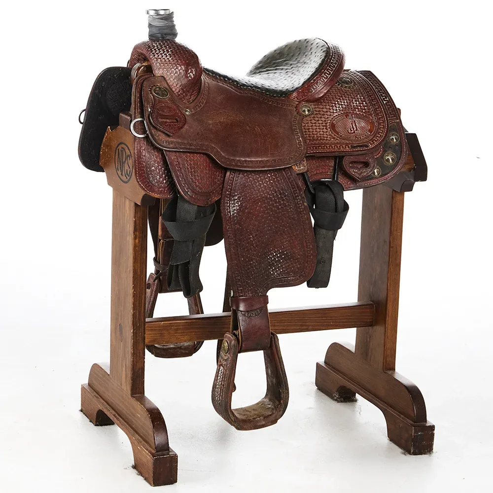 Double J Saddlery Used 13in Team Roper Ostrich Seat