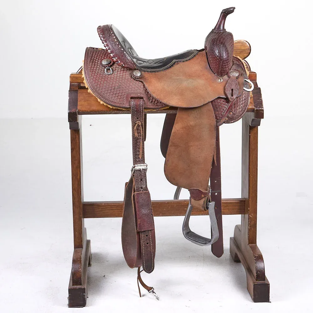 Double J Saddlery Used 14in 1/2 Basket Stamp Pozzi Pro Barrel Saddle - Image 2
