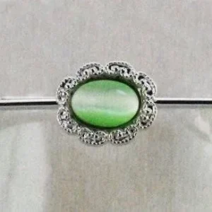 Finishing Touch Fancy Oval Stock Pin - Peridot Cat