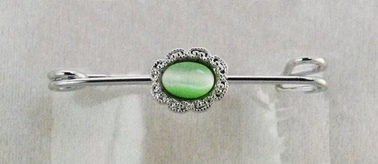 Finishing Touch Fancy Oval Stock Pin - Peridot Cat