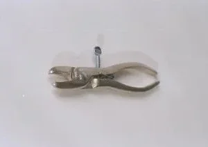 Hills Hog Ringer with Spring For Ear Tags
