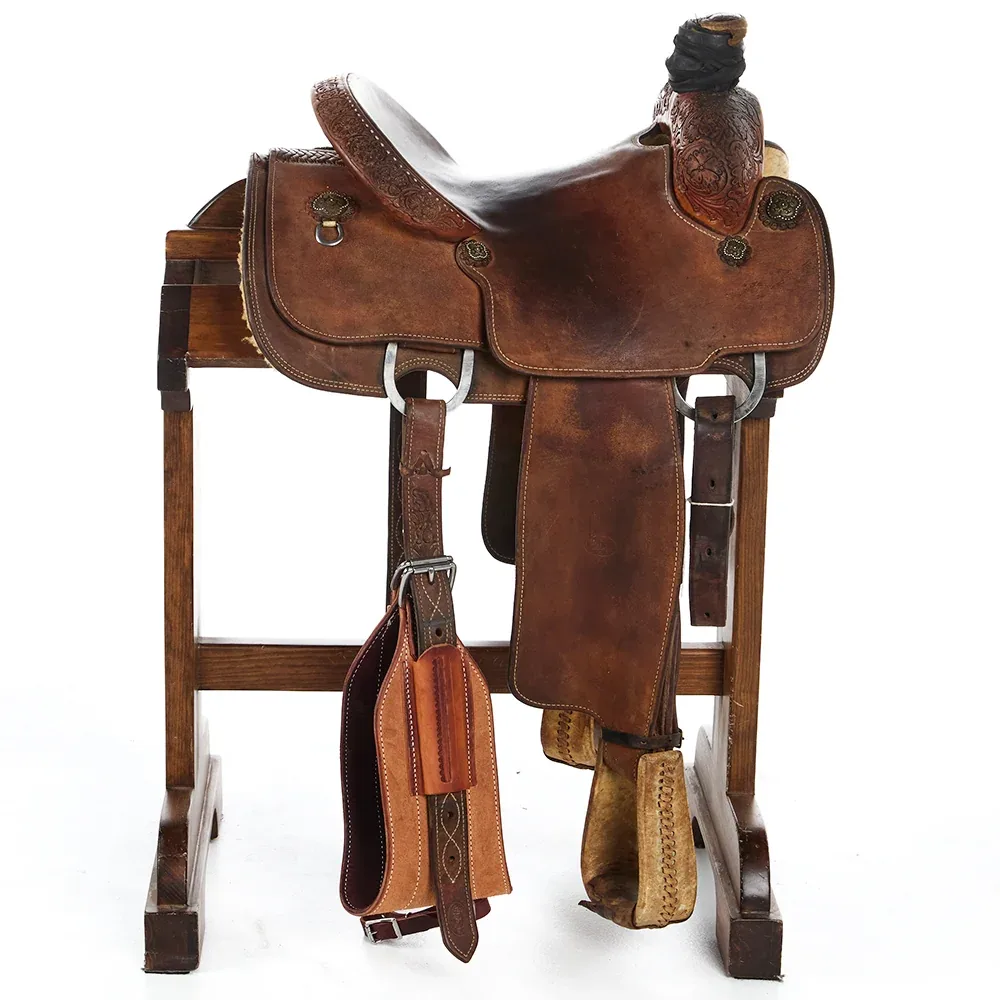 Hw Leather Used 14.5in Floral Team Roper with name on Cantle - Image 2