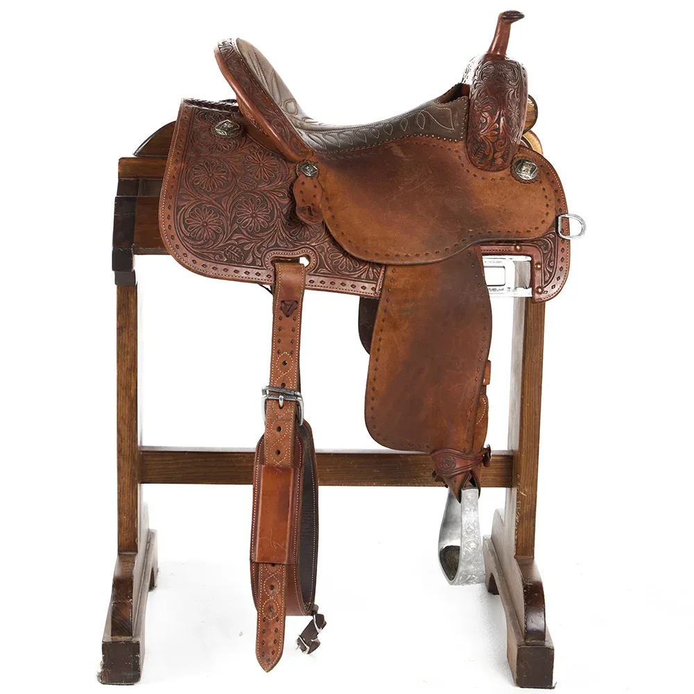 Martin Saddlery Used 15in Crown C 1/2 Breed Floral Barrel Saddle - Image 2