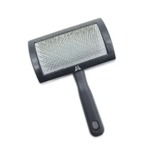 Millers Forge Universal Curved Slicker Brush Regular