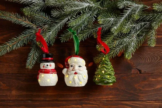 Mud Pie Snowman Classic Light Ornament - Image 2