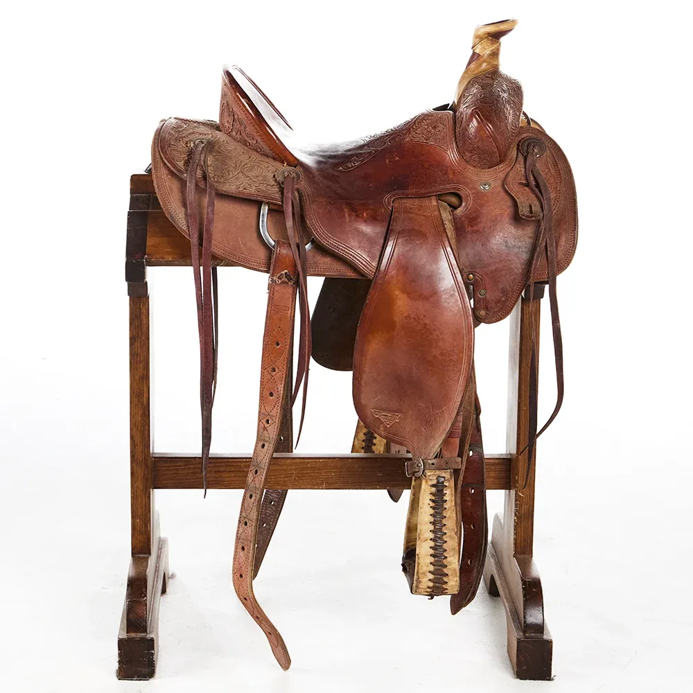 Oliver Saddlery Used 15in 1/2 Breed Floral Ranch Roper - Image 2