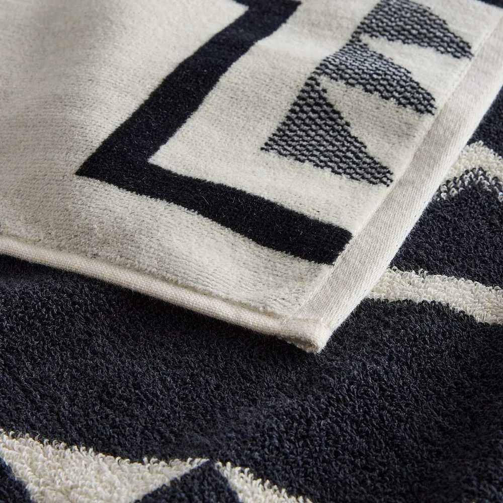 Pendleton Woolen Mills Inc. Oxbow Oversized Jacquard Spa Towel - Image 2