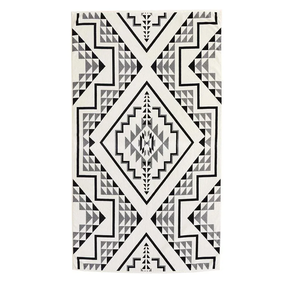 Pendleton Woolen Mills Inc. Oxbow Oversized Jacquard Spa Towel