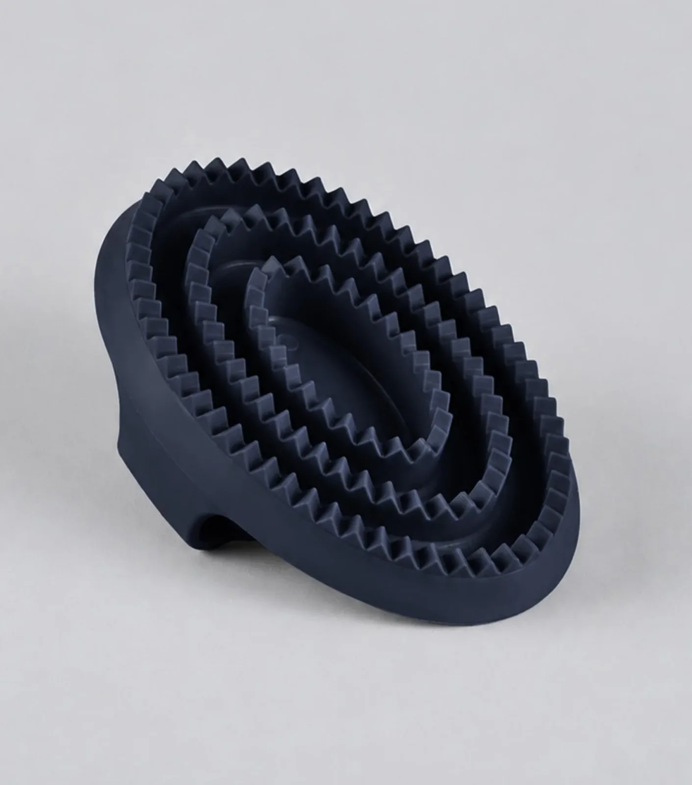 Rubber Curry Comb Navy - Image 2