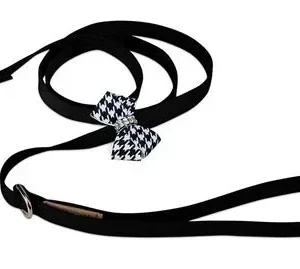Susan Lanci Black and White Houndstooth Nouveau Bow Leash