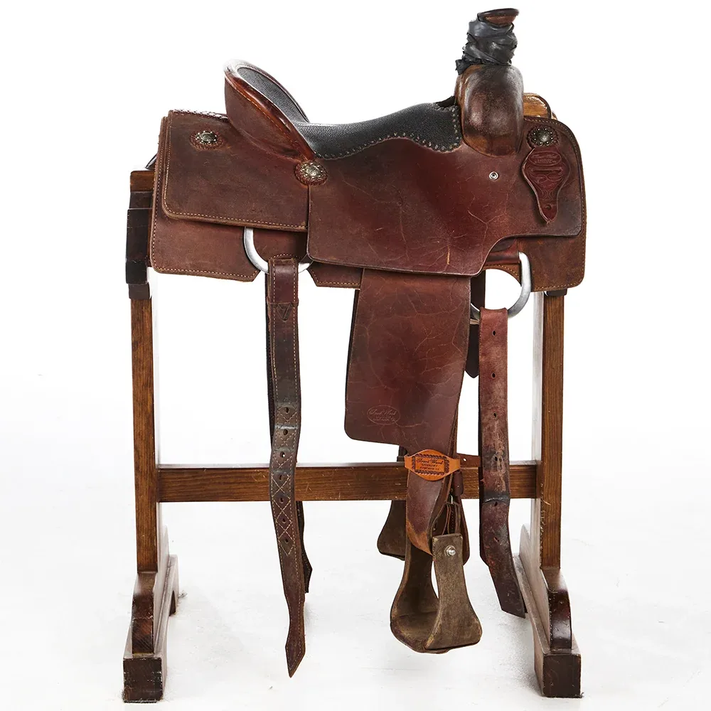 Trent Ward Used 14in Roughout Team Roper with Stingray Seat - Image 2