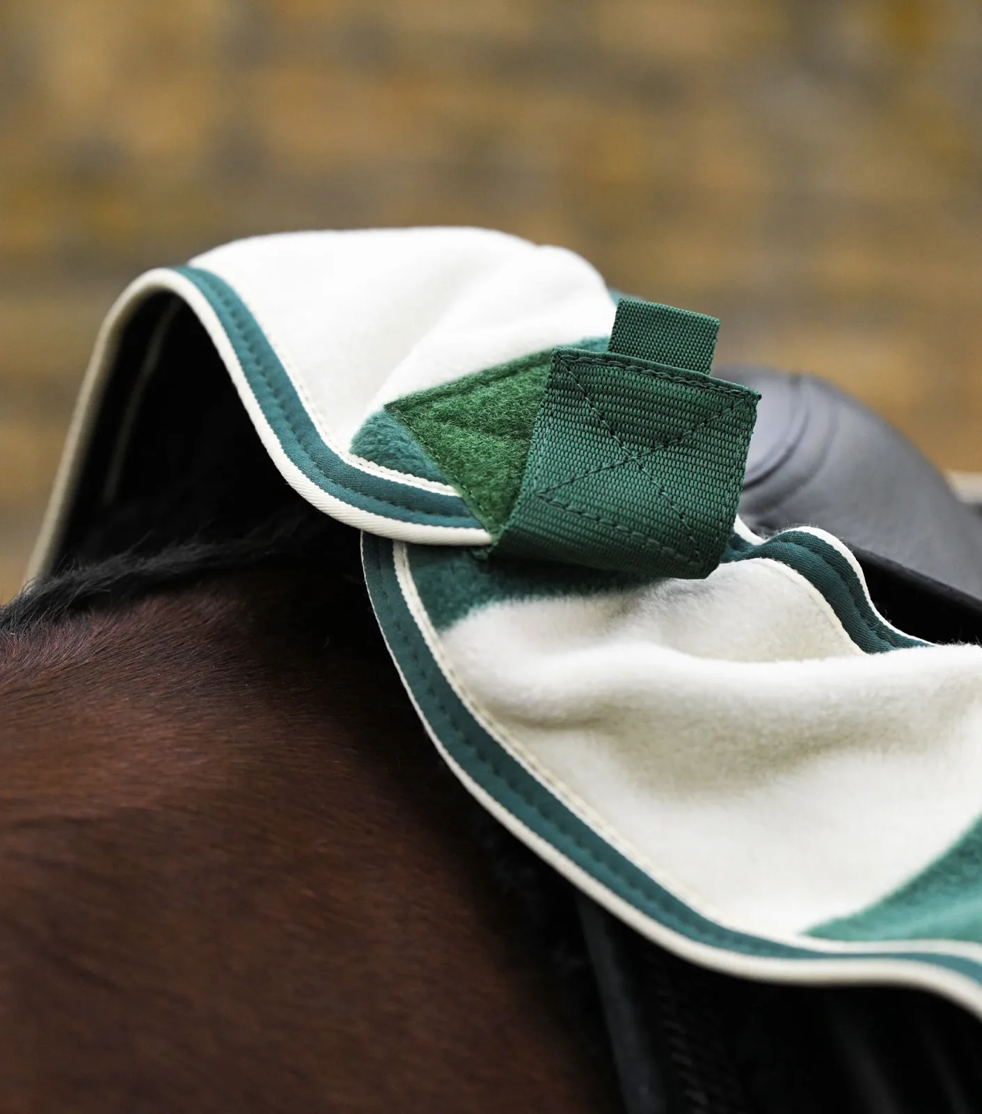 Vellus Horse Fleece Exercise Sheet Green/White - Image 2