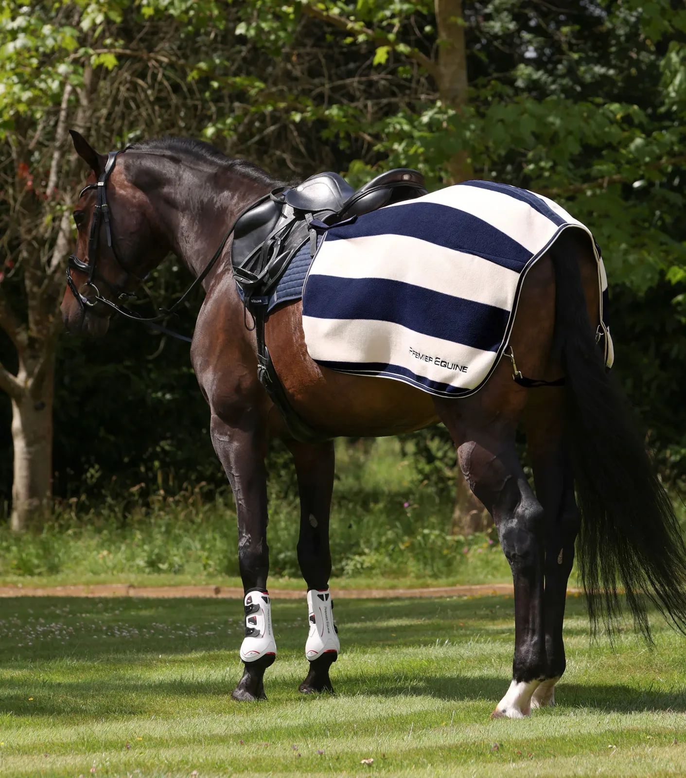 Vellus Horse Fleece Quarter Sheet Navy/White - Image 2