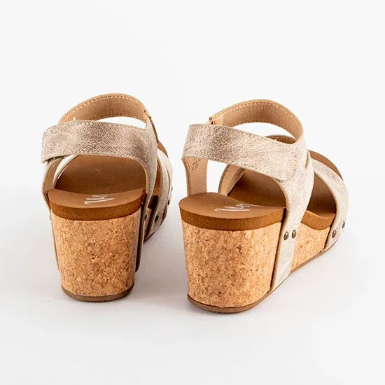 Very G Cream Casper Sandals - Image 2